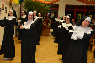 Pfarreifasching 2017SisterAct2