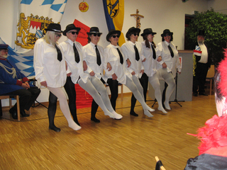 Pfarrfasching2014Gerichtsverhand2